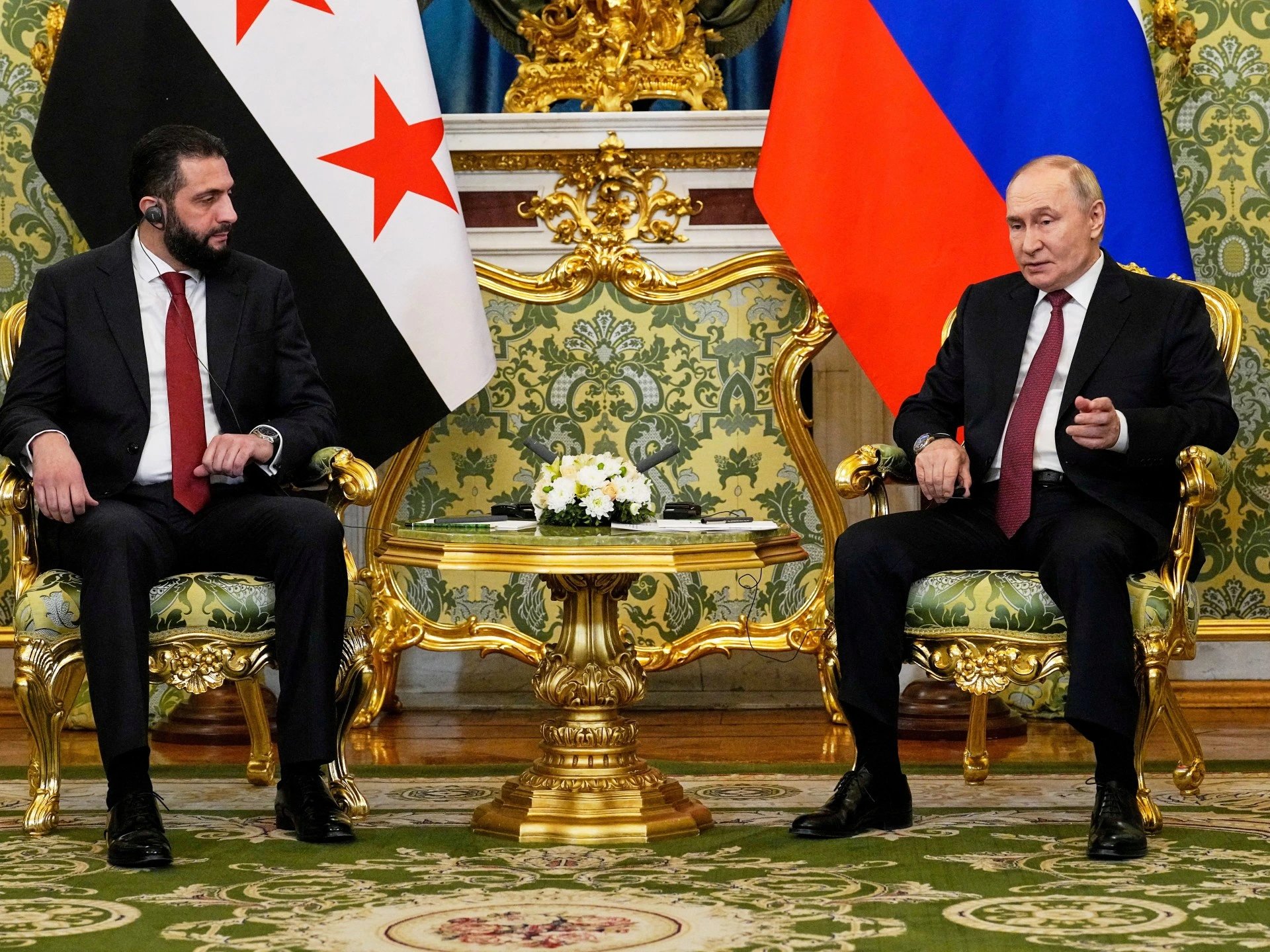 Путин и аш-Шараа обсудили отношения Сирии и сделку по военным базам