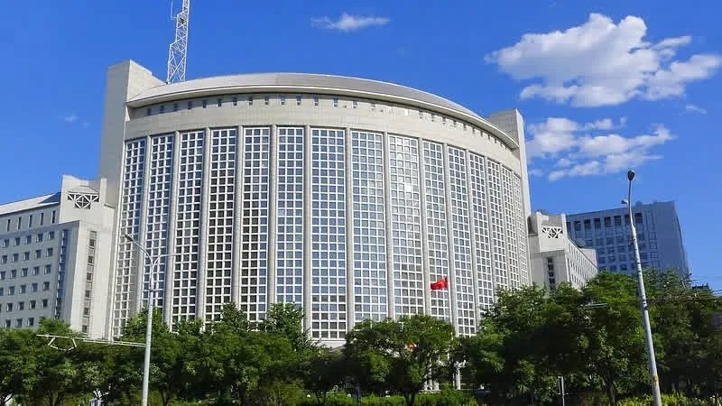 Китай вызвал посла Филиппин из-за инцидента у рифа Жэньай