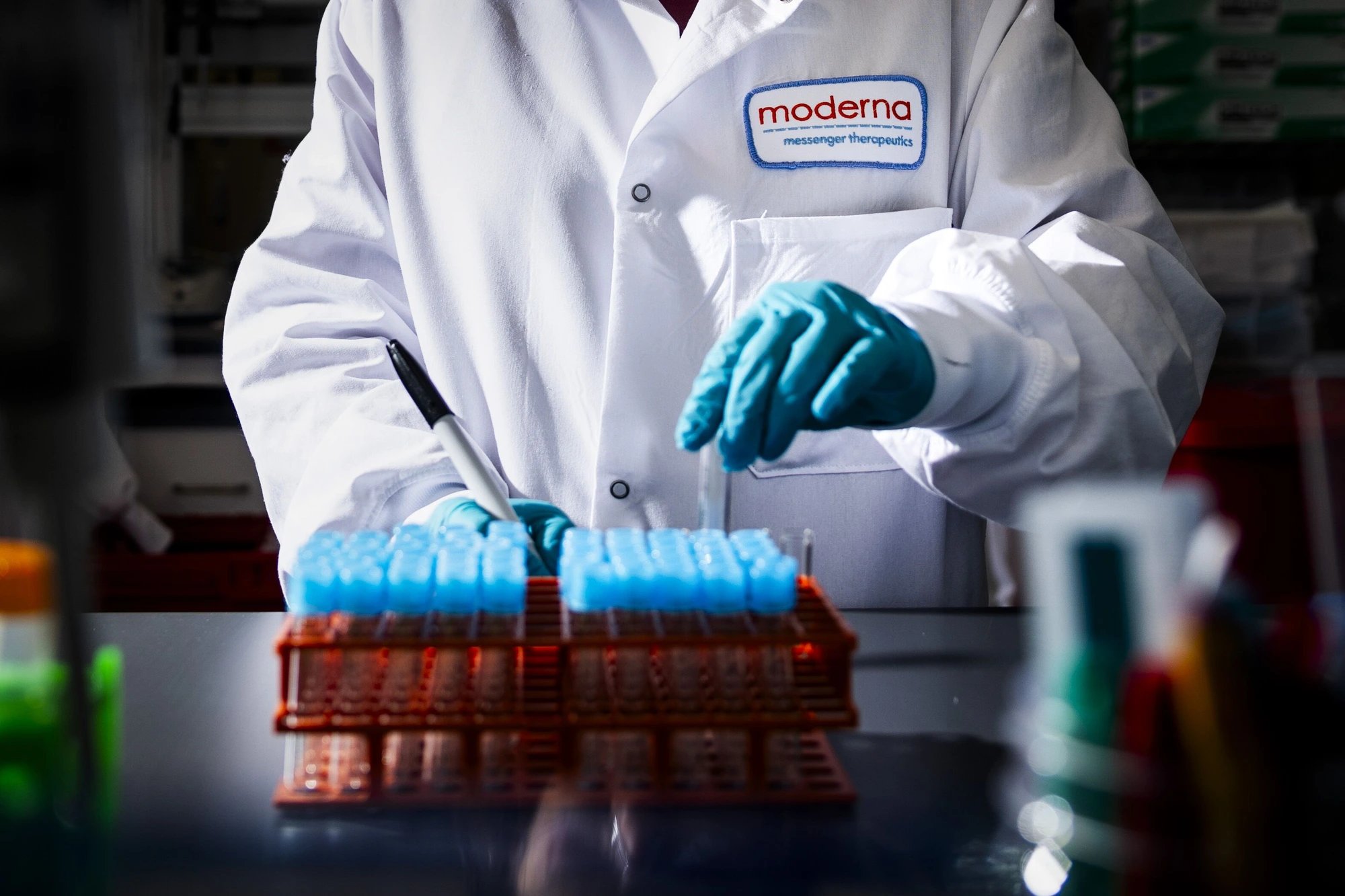 Акции Moderna выросли на 60% после успеха вакцины от меланомы с Merck