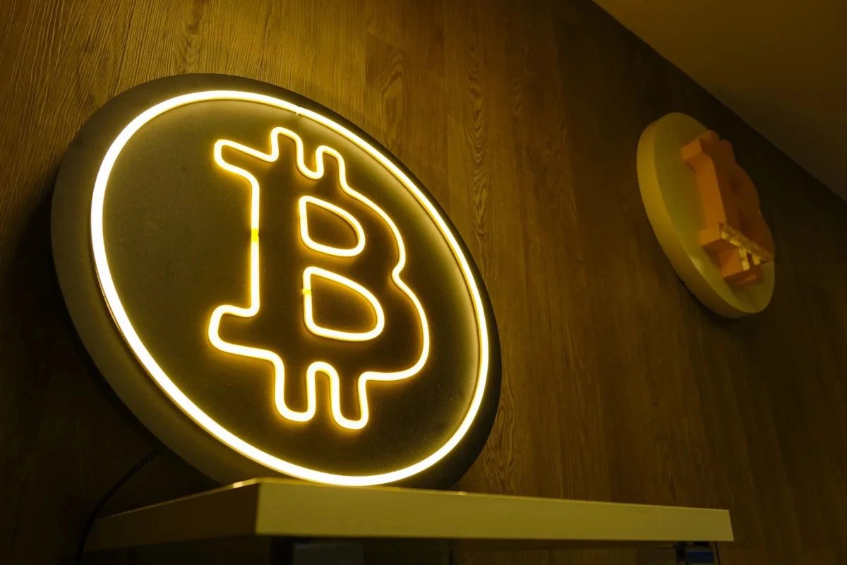 Strategy возобновила покупку биткоина на $369,7 млн