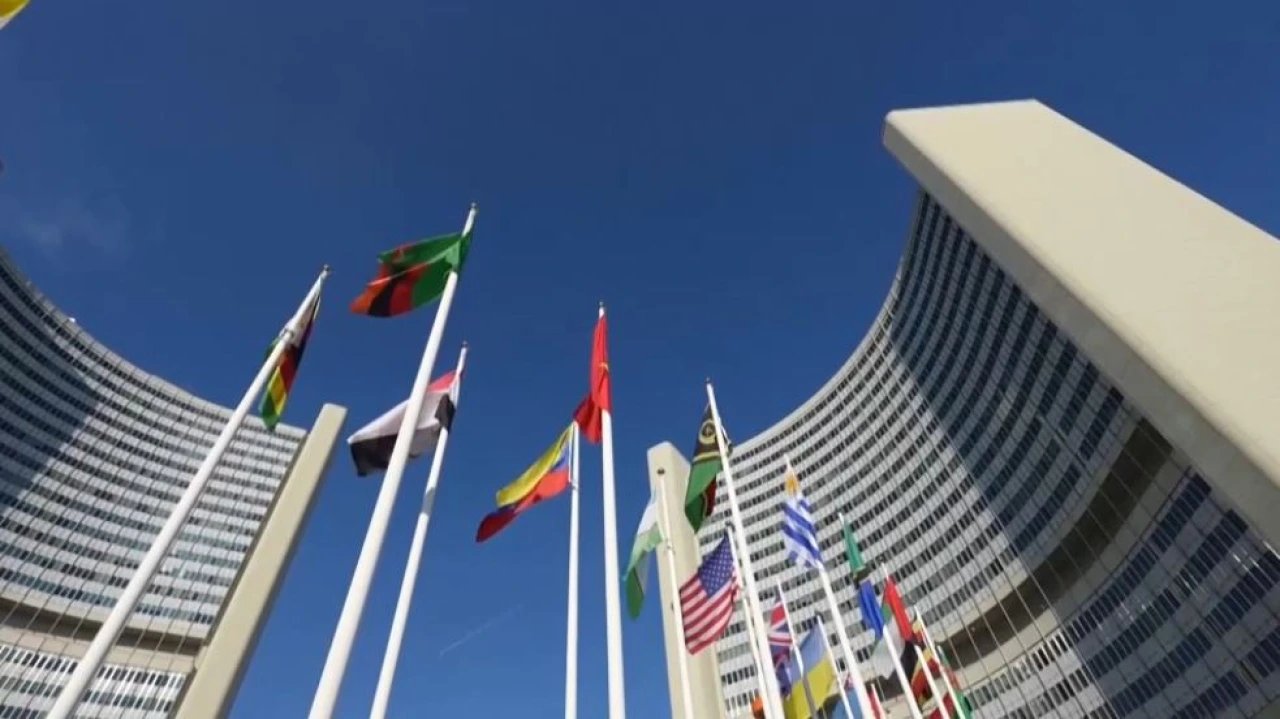 Министр энергетики США предложил Ирану ядерное топливо в обмен на отказ от обогащения